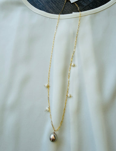Kira Edison Pearl necklace