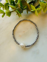 Hema & Fresh Pearl Stretch Bracelet