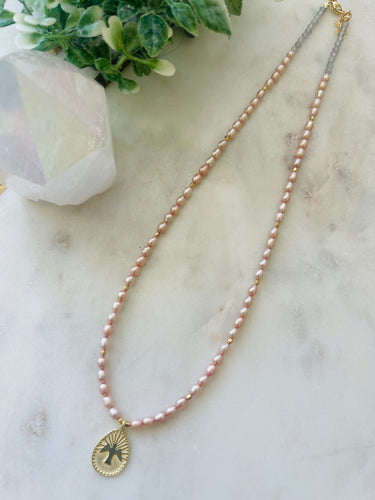 Angel Akala Fresh pearl necklace