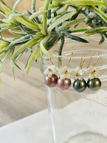 Hibiscus Pearl earrings