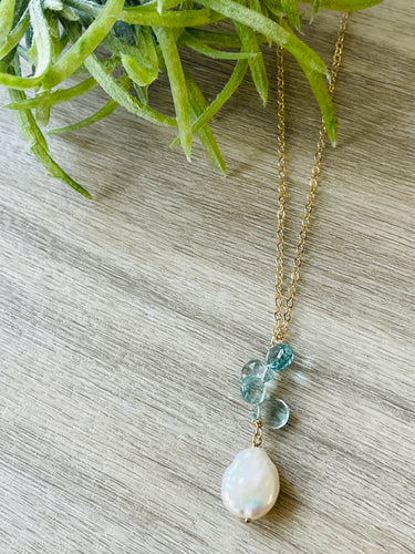 Aquamarine White necklace