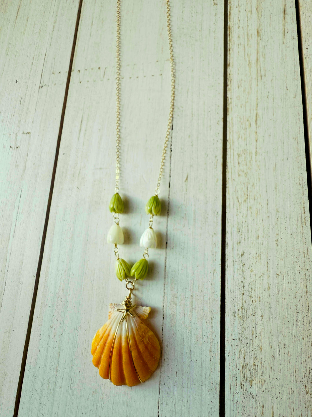 Pikake Sunrise Shell long necklace (only shipping to Japan)