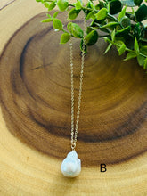 Baroque Pearl-L long necklace