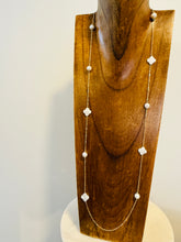 White Snow long necklace