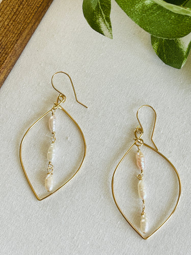 Fresh Pearl Leaf earrings