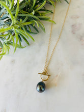 Edison/ Tahitian Pearl front T-bar necklace